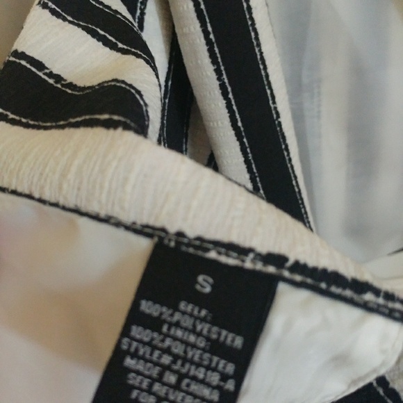 Cape - Picture 2 of 4